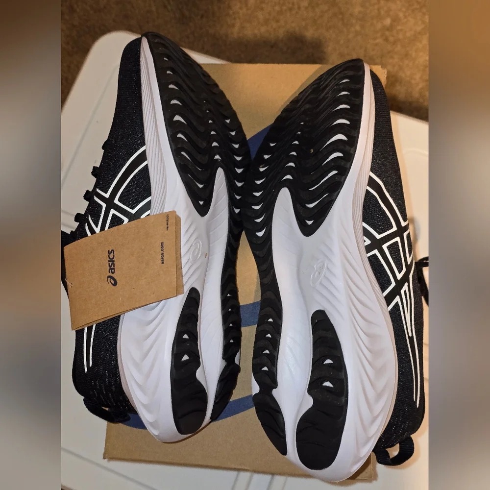 ASICS Gel-Excite 10 Women’s Running Shoes – Black/White Size 7 New in Box - Picture 7 of 8